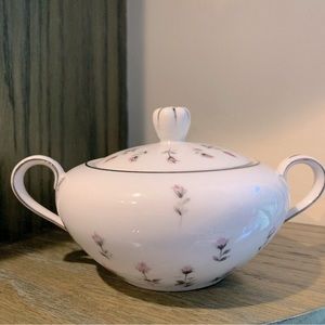 Vintage Harmony House Fine China Rosebud HH Lt. Dawn Grey Japan